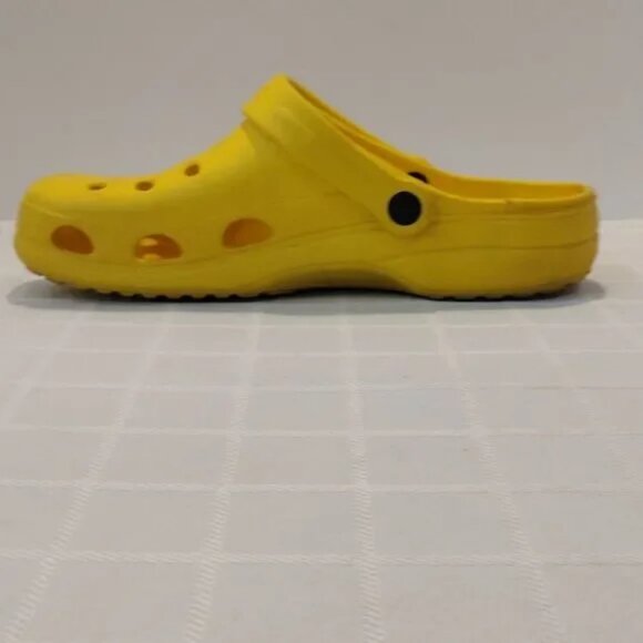 Unisex Yellow Holey Soles Canada Sandals! Gently Used Condition! CONSIGNMENT! - Picture 4 of 12